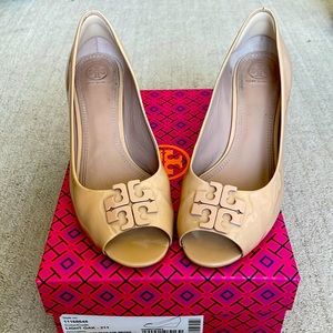 Gorgeous Tory Burch Wedges